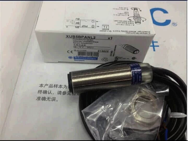 施耐德XU系列接近開(kāi)關(guān)